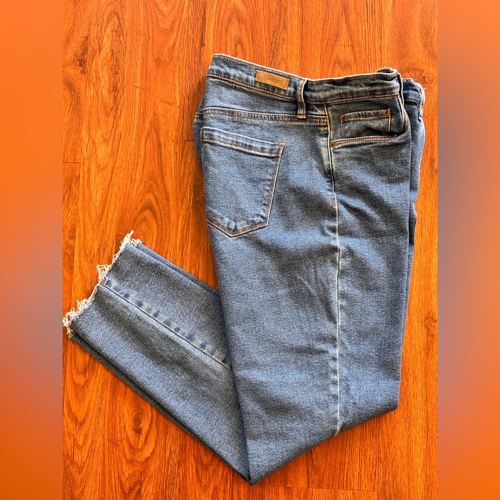 Blank NYC Madison High Rise Crop Blue Denim Jeans size 10